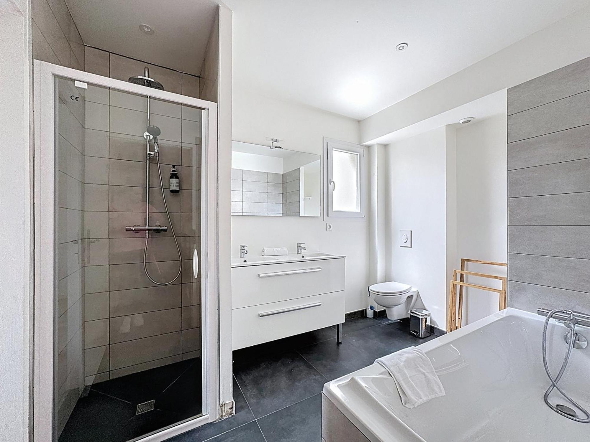 Appartement Maison Spacieuse Equipee Dolet Clermont-Ferrand